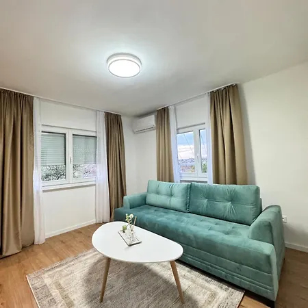 Apartament Mala Oaza