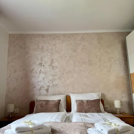 Mala Oaza Apartman *